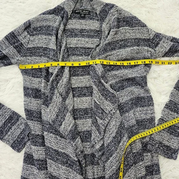 Barefoot Dreams Blue Striped Calypso Bamboo Chic Lite Cardigan Sweater. Size S/M - Picture 4 of 7